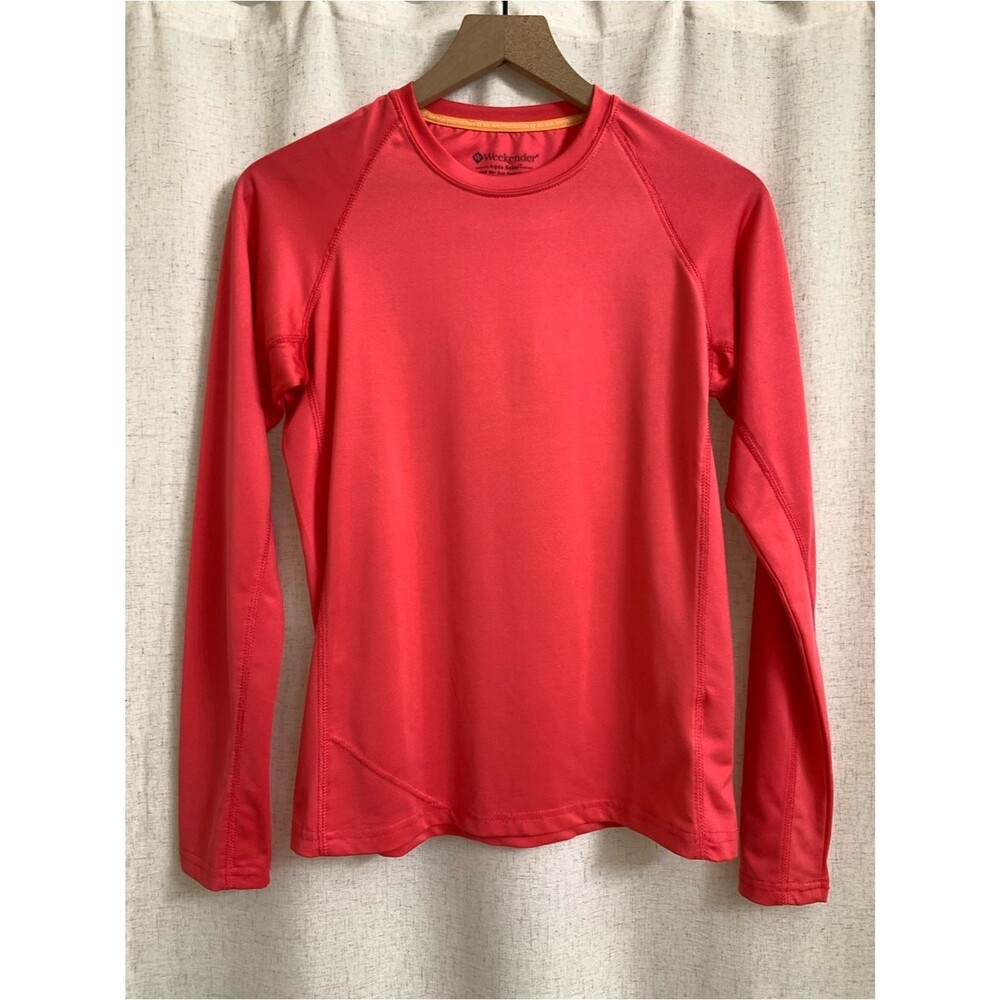Weekenders UPF50+ Aqua solar Women Long Sleeve Performance Tee in Coral Red Larg